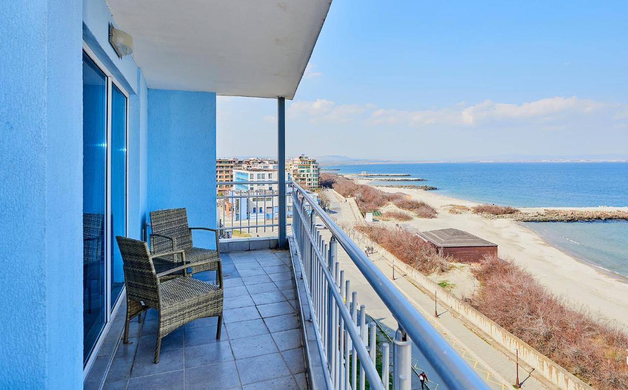 Family Hotel Regata Pomorie Exteriör bild
