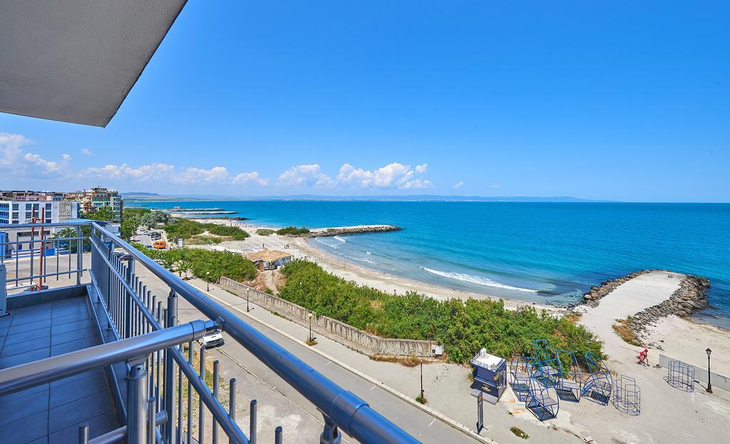 Family Hotel Regata Pomorie Exteriör bild